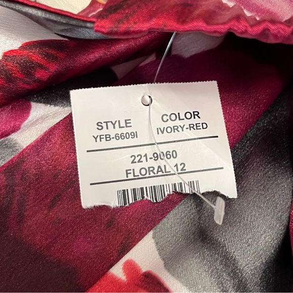 Ruby Rox Formal Floral Fit & Flare Halter Mini Dress Cream Red Gray Size 13 - Picture 9 of 12